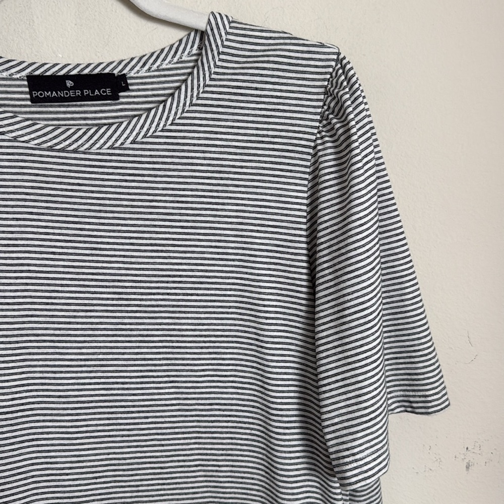 Pomander Place Gray Stripe Tee Size Large - Picture 5 of 6